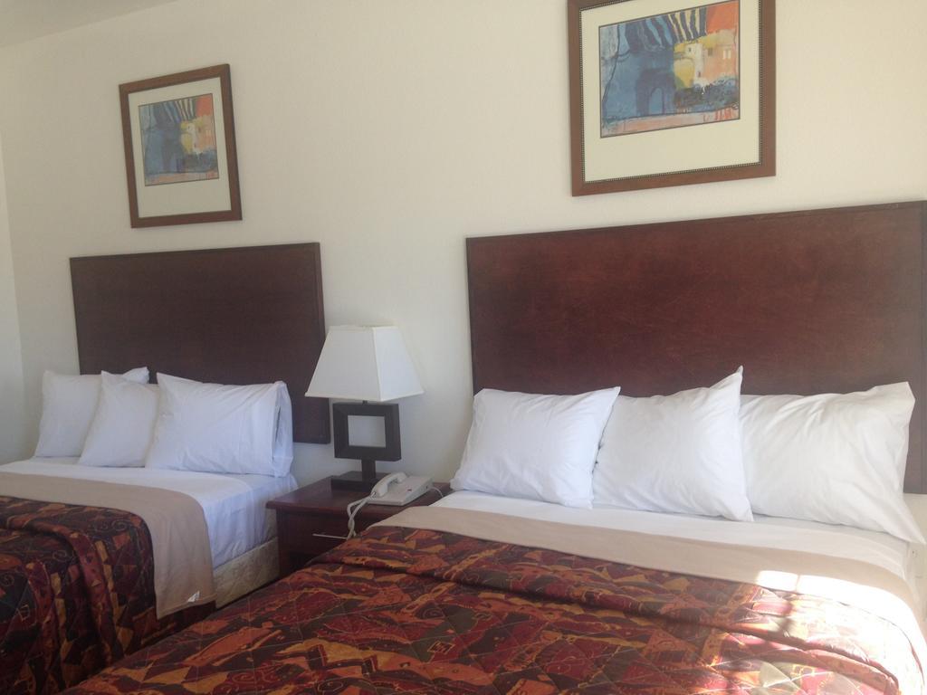 רידג'קרסט America Inn & Suites חדר תמונה